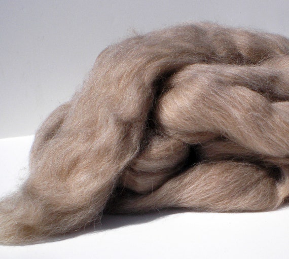 Shetland Fawn Combed Top for Spinning or Felting 4 oz.