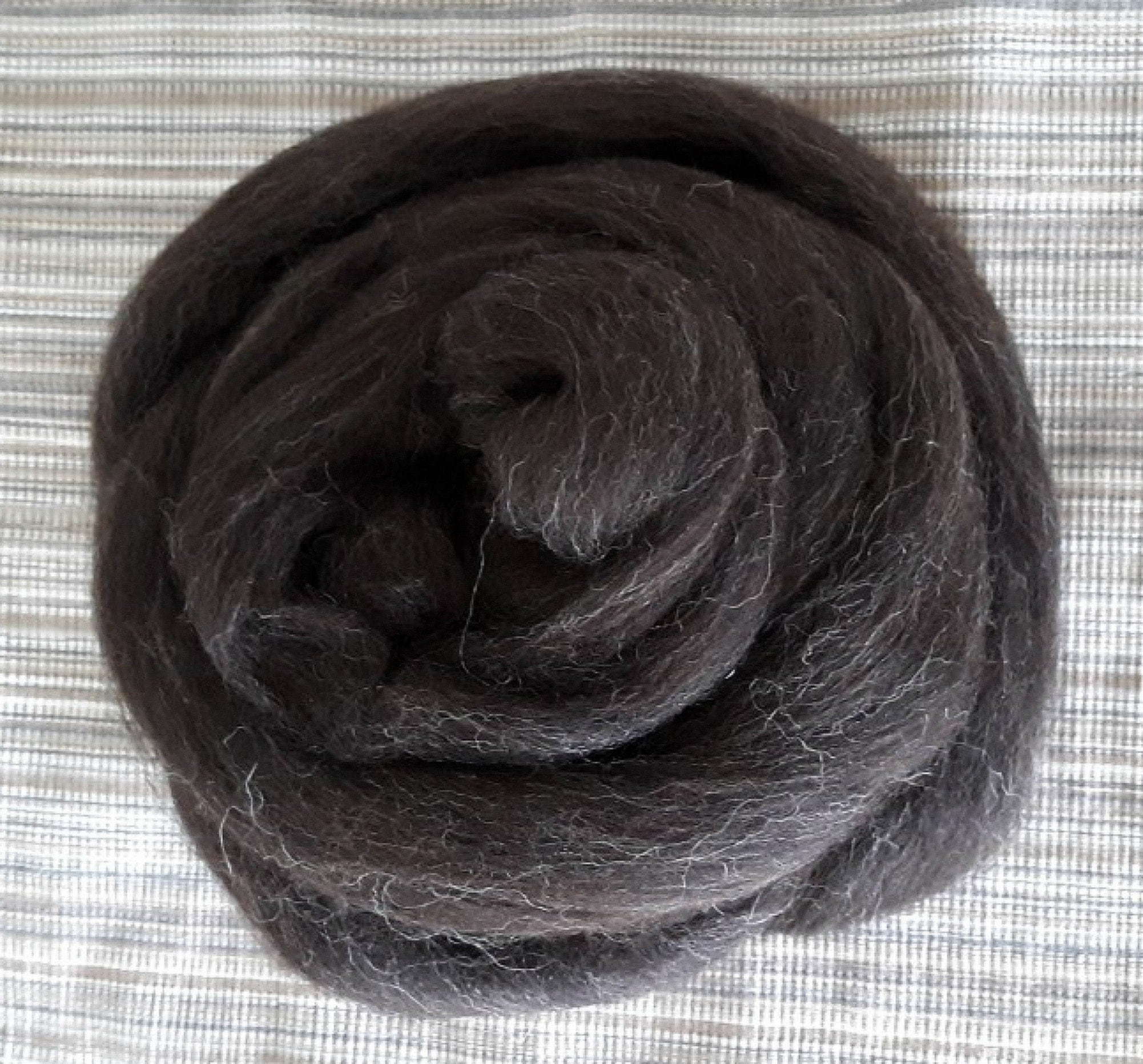 Natural Dark Brown/Black Zwartbles Combed Top 4 Oz