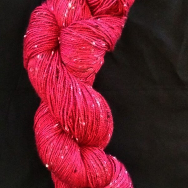 Handgefärbt SW BFL/Donegal Fingersatz Garn 100 Gramm "Rot"