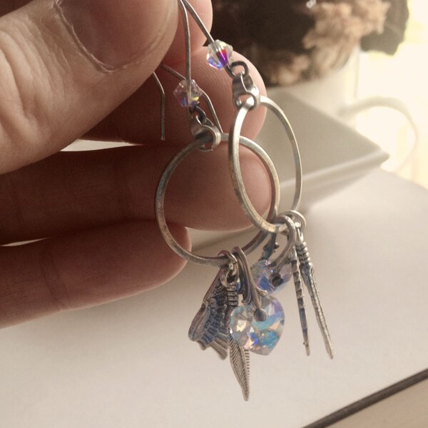 Swarovksi & argent boucles d'oreilles - ailes - Angel - plumes - Dream Catcher - Hearts - Rainbow - automne - septembre - OOAK - sud-ouest