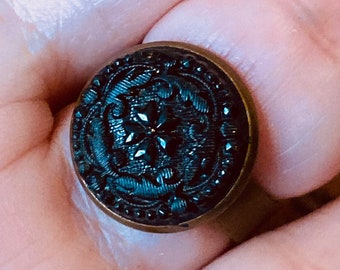 Ring - Antique Edwardian era button in pressed black glass with flower design repurposed into jewelry - adjustable ring base