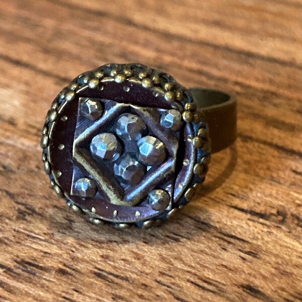 Antique Button Jewelry - Etsy