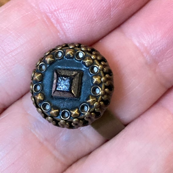 Ring - Antique Victorian era button repurposed in… - image 1
