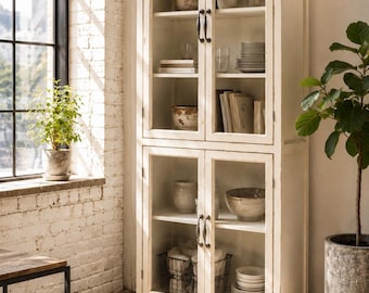 Vetrina Shabby Chic in stile country, bianco crema | Vetrina vintage in legno con 4 ante in vetro | Vetrina antica in vetro, stile country, n. 30519-anta