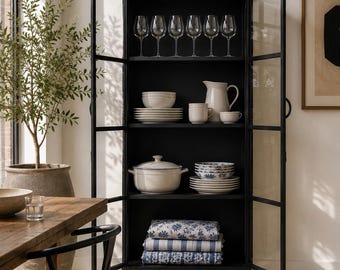 Vetrina in metallo da 176 cm, realizzata in metallo nero e vetro in stile industriale, adatta come scarpiera, credenza o mobile da soggiorno, n. TR-09030