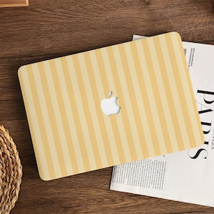 Funda para MacBook con rayas verticales amarillas para MacBook Air 15/13/11, Mac Pro 16/14 pulgadas 2022 2024 2025. Nueva funda protectora rígida con diseño artístico.