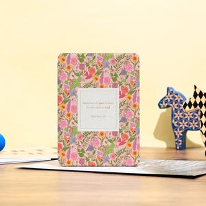 Multicolor Flowers Kindle Paperwhite Case, Kindle Case With Hand Strap, Paperwhite Case 10th, Paperwhite 2022 Case, Gift for Book Lover