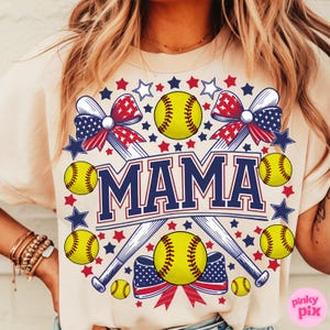 Imagem PNG de mãe jogadora de softball, sublimação para o 4 de julho, clipart patriótico de mãe esportista, imagem PNG de mãe jogadora de softball em vermelho, branco e azul, camiseta de beisebol com a bandeira dos EUA imagem 3