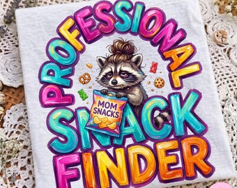 Buscador profesional de snacks PNG: Diseño divertido de mapache amante de los snacks, descarga digital