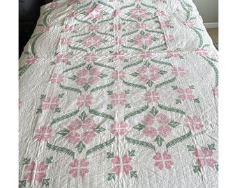 Vintage 40s Hand Embroidered Quilt Pink/Grn Cross Stitch Cottage farmhouse