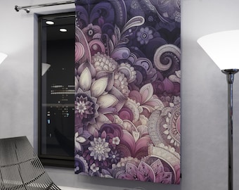 Cortina opaca con estampado de flores moradas