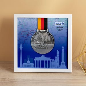 Berlin Marathon Medal Display Frame, Marathon Gift, Running Gift, Finisher Medal Display (Skyline)