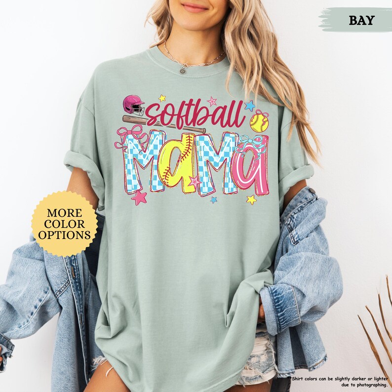 T-shirt de maman de softball Comfort Colors®, T-shirt de softball Coquette, T-shirt de softball pour le jour du match, T-shirt de la saison de softball, Cadeau pour la fête des Mères, T-shirt de maman de softball image 12