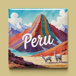 Könnte beinhalten: Quadratischer Magnet mit einer farbenfrohen Illustration einer Berglandschaft, dem Wort "Peru" in weißer Schrift und zwei Lamas. Der Hintergrund zeigt einen blauen Himmel und schneebedeckte Berge.