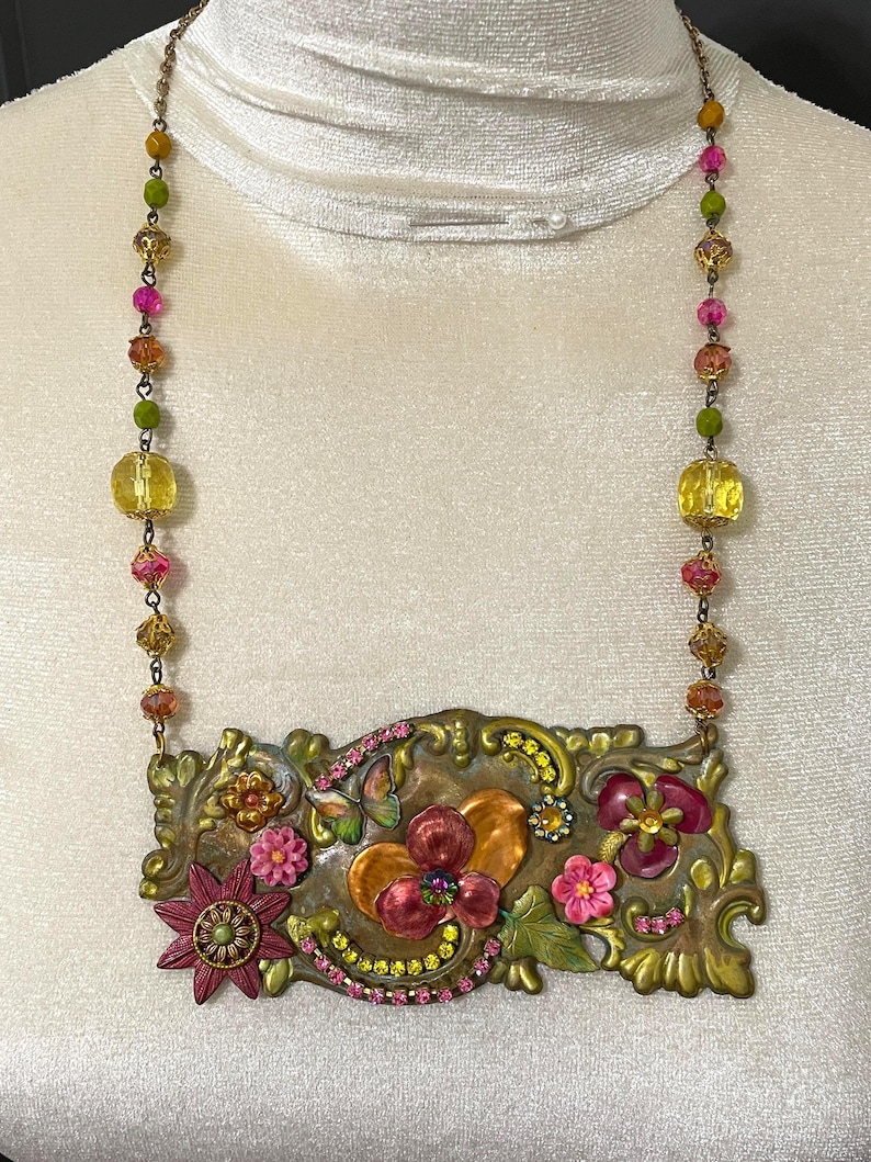 Vintage Escutcheon Pendant Necklace, Hand-painted Flowers, Rhinestone ...
