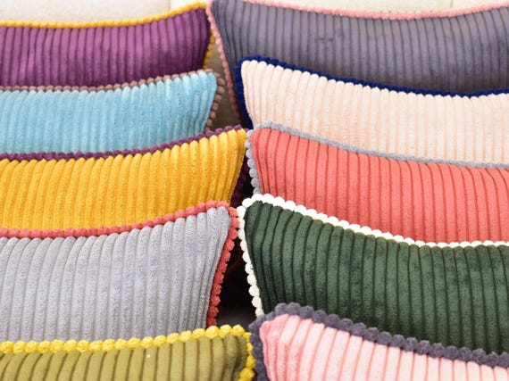 ハンドメイドのコーデュロイクッションカバー：パイピングのストライプ