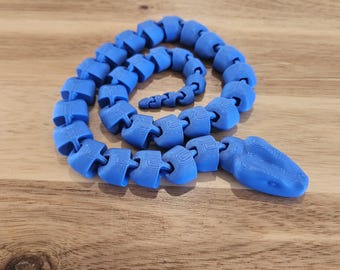 Serpente articolato stampato in 3D, giocattolo antistress.