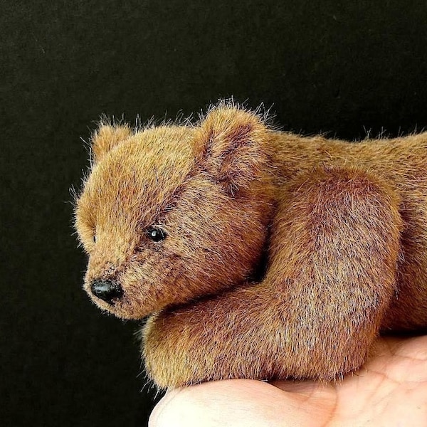 Aerlinn Bears による 7 インチの Realistic Bear Alpha の PDF パターン