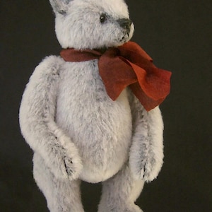 Miniatuurkunstenaarsbeer PDF-patroon voor SILVER van Aerlinn Bears
