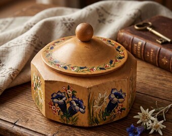 Hand-painted wooden box by J. W. Geiger, 1946 – Bavarian folk art with alpine flowers and the Munich Child.