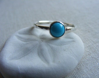 Turquoise Hammered Sterling Ring - Size 8