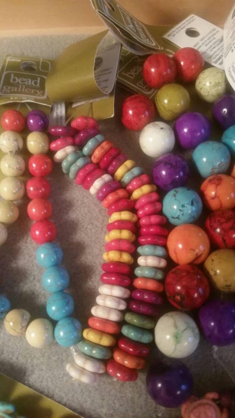 Howlite Glass and Agate ! HUGE lot of beads