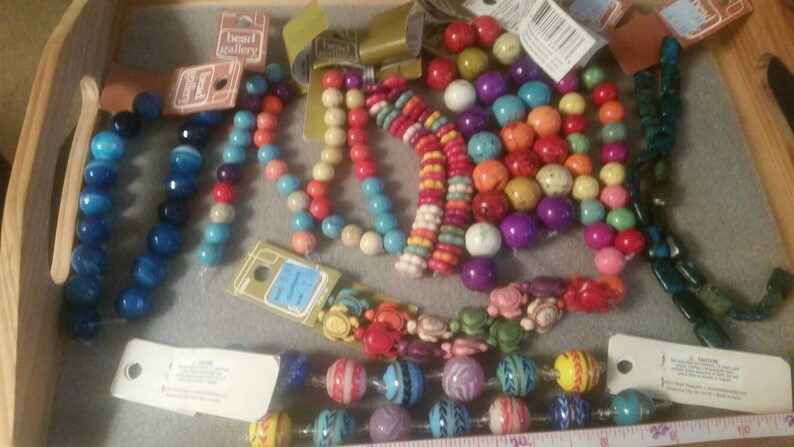 Howlite Glass and Agate ! HUGE lot of beads
