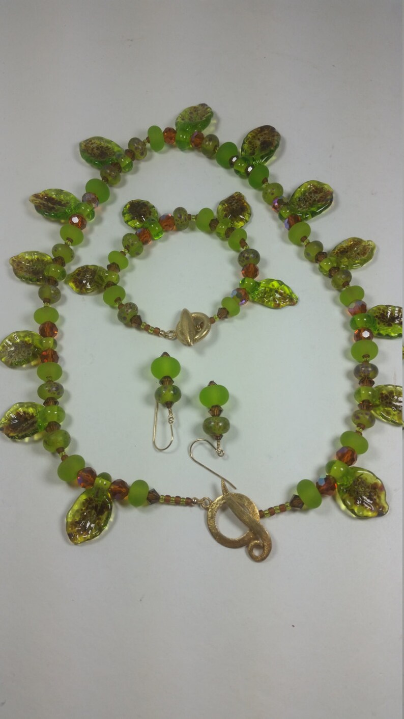 Stunning lampwork Leaf bead jewelry set