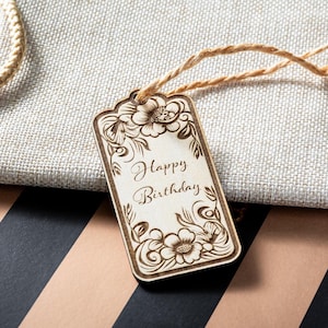 Étiquette cadeau en bois personnalisée, Étiquette de sac personnalisée, Étiquette cadeau personnalisée, Étiquette cadeau unique, Marqueur cadeau gravé, Étiquettes en bois, Porte-nom en bois