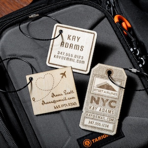 Gepersonaliseerde bagagelabel, aangepast label voor tas, reislabel, reizigerscadeau, houten kofferlabel, gegraveerd houten naamplaatje, uniek reis-ID-label