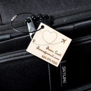 Aangepast bagagelabel, gepersonaliseerd bagagelabel, unieke reiscadeaus, reizigerscadeau, houten kofferlabel, gegraveerd houten naamplaatje, reis-ID-tag