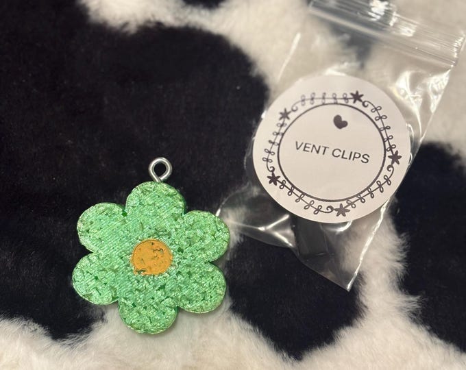 Single Green Flower Vent Clip