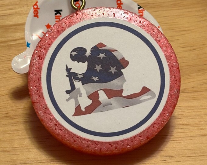 Kneeling Circle Auto Freshie