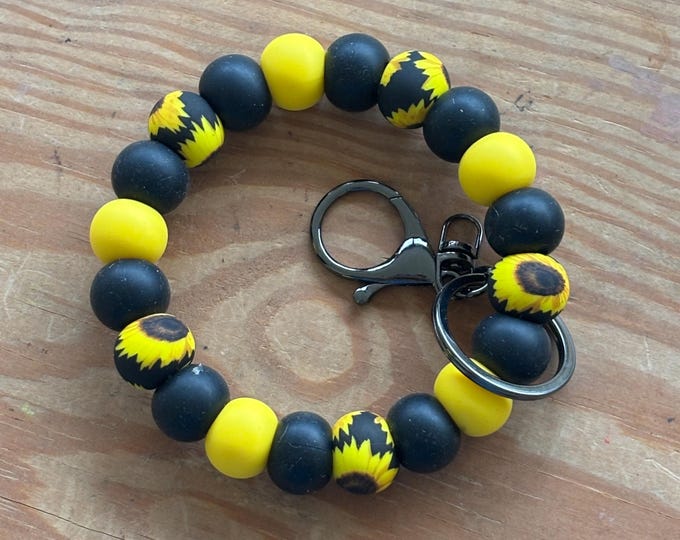 Sunflower Regular Wristlet