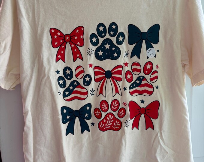 USA Paw Adult T-Shirt (Size M)