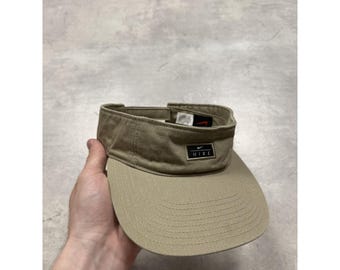 Nike Vintage Hut