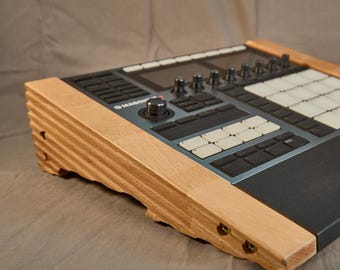 NI MASCHINE Plus Supporto in legno /  Maschine MK3 / PLUS / MK2