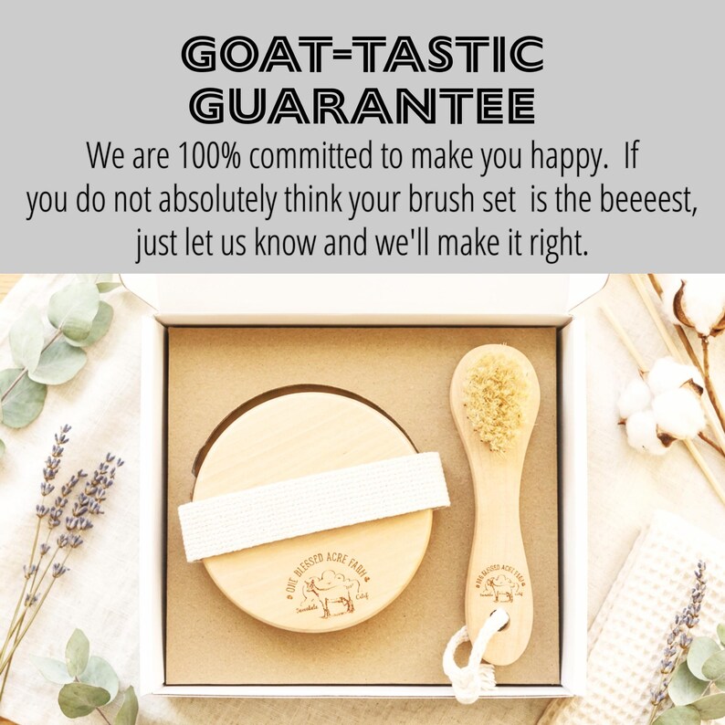 Puede incluir: Un juego de cepillos de madera en una caja con el texto GOAT-TASTIC GUARANTEE. We are 100% committed to make you happy. If you do not absolutely think your brush set is the beeeest, just let us know and we'll make it right. Incluye un cepillo redondo con una correa blanca y un cepillo facial m&aacute;s peque&ntilde;o con un lazo de cuerda.
