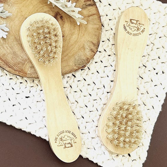 Natural Beauty Supply Facial Brush Wood Handle Skin Cleansing Bath Accessory Spa Kit Exfoliation Tool Beauty Present Wellness Package Facial