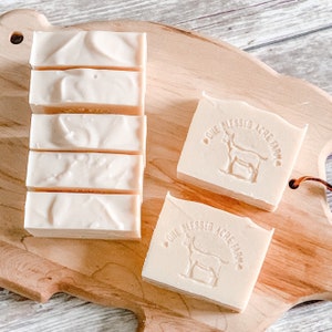 Unscented Goat Milk Soap Handmade Bar Gift for Bathroom Natural Care Shower Soap Fragrance Free Facial Skincare For Women Basket Gift Box