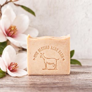 Magnolia Soap Farmhouse Soap Goat Milk Organic Skincare Wedding Gift Floral Present Rustic Charm Bathroom Decor Home Present Sensitive Skin