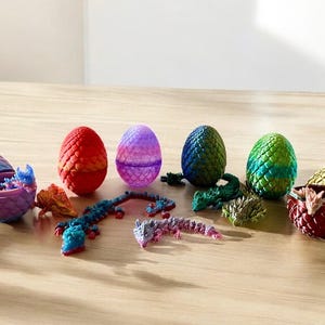 Surprise 3D Printed Dragon Egg with Articulating Dragon - Desk Toy ADHD Mystery Gift