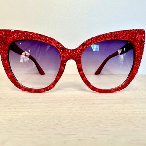 Glamorous Oversized Cat Eye Sunglasses with Crystal Accents