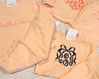 Completo due pezzi ricamato personalizzato per bambine con smerli / Tanti colori tra cui scegliere / Completo tuta per bambine e neonati invernali