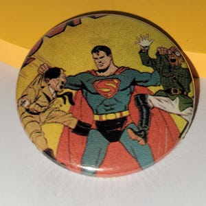 Comic Book 1.5&quot; Button