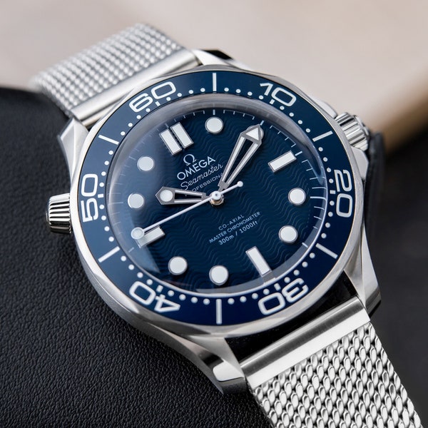 Omega 210.30.42.20.03.002 Seamaster Diver 300m Blue Dial James Bond 60th Anniversary