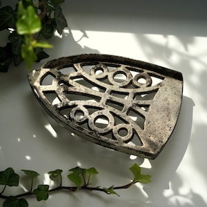 Vintage Iron Trivet, Old Iron Stand