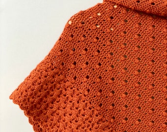 Crochet pattern : Hazel Dots Shawl