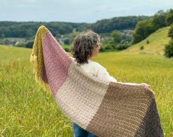 Crochet pattern : Suri Shawl