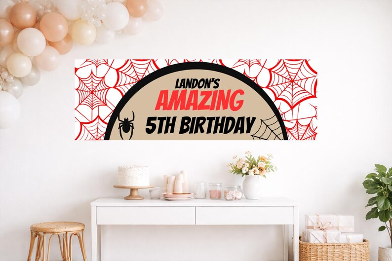 Peut inclure: Ensemble de trois mugs en c&eacute;ramique avec une finition mate et mouchet&eacute;e. Les mugs sont de couleur cr&egrave;me, gris clair et gris fonc&eacute;. Chaque mug a un design simple et minimaliste.